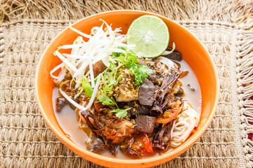 rice noodles with spicy pork sauce