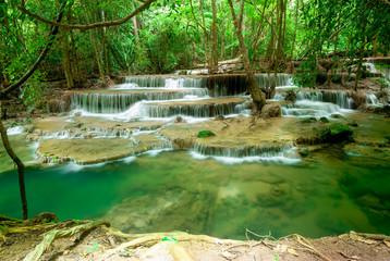 Naklejka premium Paradise Waterfall (Huay Mae Kamin Waterfall) in Kanchanaburi, T