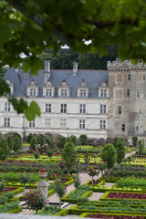 Fototapeta na wymiar Ogrody i Chateau de Villandry w dolinie Loary we Francji