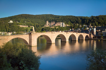 Fototapeta na wymiar Alte Brücke in Heidelberg