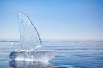 Papier Peint photo Cercle polaire Yacht à glace en hiver Baical