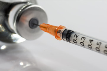 checking vaccine 25