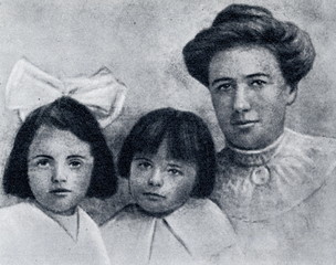 Jack London's first wife Bessie with daughters