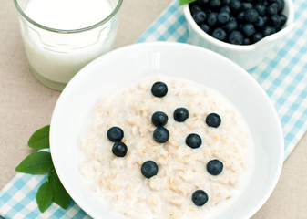 porridge with blueberries