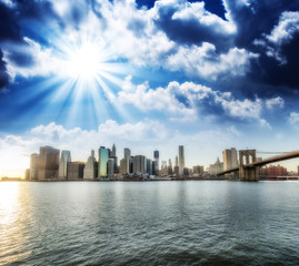 Amazing New York Cityscape - Skyscrapers and Brooklyn Bridge at