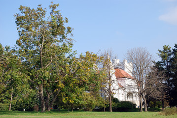 Fototapeta na wymiar park with white castle landscape
