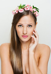 Fototapeta premium closeup portrait of a beautiful woman with beauty face and clean