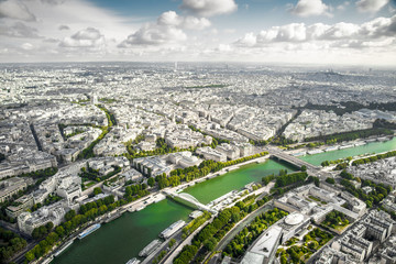 Fototapeta na wymiar Panorama Paryża z 3 piętrze Wieży Eiffla