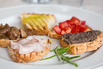 Bruschetta - shallow dof
