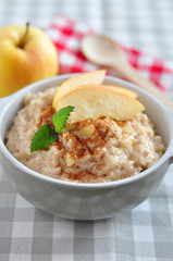 Milchreis mit Apfel und Zimt