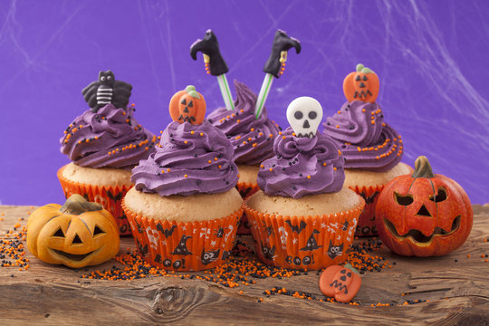 Group of halloween cupcake