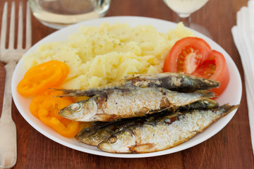 fried sardines with mashed potato