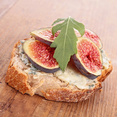 bread with cheese and fig