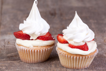 two pavlova cupcaks