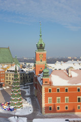Warsaw Castle Square with christmas tree and decorations at wint - 56397366