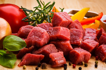 Raw beef and vegetables