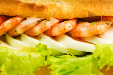 Baguette mit Shrimps
