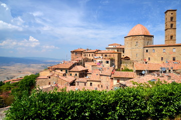 Wspaniały widok starego miasta w Volterra w Toskanii, Włochy