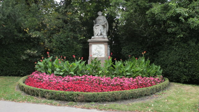Frankz Schubert statue, Vienna