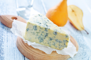 blue cheese and pears