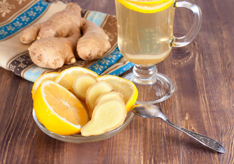 Hot ginger lemon tea