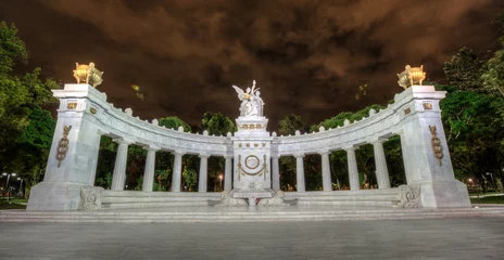 Fotobehang Monument voor Benito Juarez in Mexico-Stad © demerzel21