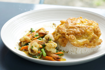 Green curry with shrimp