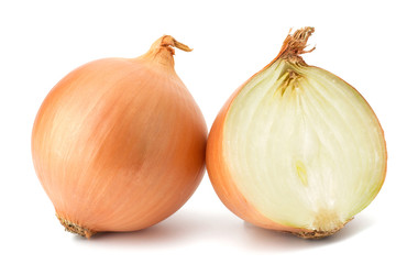 Fototapeta premium Fresh bulbs of onion on a white background