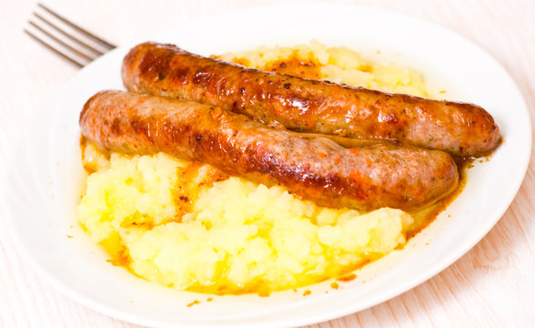 sausages with mashed potato