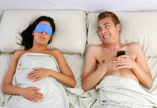 infidelidad y enga&ntilde;o en la pareja.