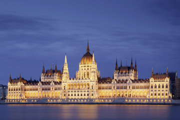 Fototapeta na wymiar Parlament, Budapeszt, Węgry w nocy
