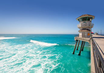 Obraz premium Główna wieża ratownika plaży Huntington Surf City California