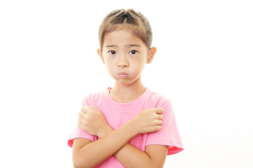 禁煙の意思表示をする女の子