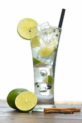 refreshing gin tonic