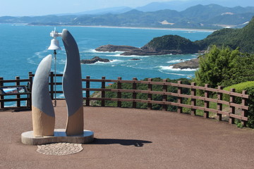 クルスの鐘と日向岬の風景