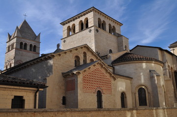 Fototapeta na wymiar Basilique Saint-Martin d'Ainay, Lyon