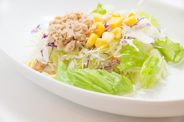 ツナとコーンのミックスサラダ