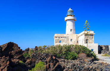 Fototapeta na wymiar Lighthouse in Pantelleria