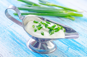sour cream with onion