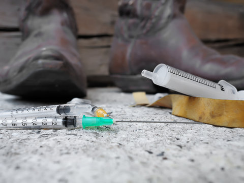 seringues,drogues,danger,addiction,pollution