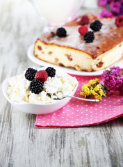 Cheese casserole with raisins
