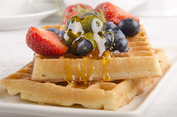 waffle with fresh fruits and honey