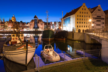 Architecture of old town in Gdansk at night, Poland © Patryk Kosmider