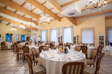 Fototapeta na wymiar Restaurant ready for wedding reception