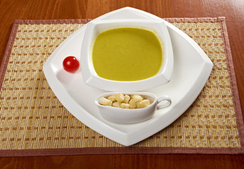 Broccoli cream soup