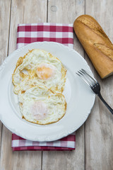 Huevos fritos al estilo tradicional