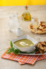 Vellutata di verdure con crostini