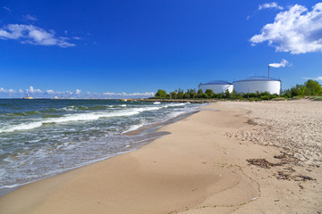 Fototapeta na wymiar Baltic Sea beach in Poland
