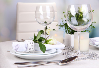 Table arrangement in restaurant