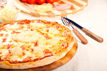 Hawaiian pizza - 56641364